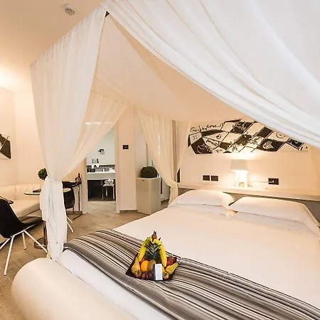 Lhp Hotel Santa Margherita Palace & Spa Santa Margherita Ligure Exterior photo A room at the hotel